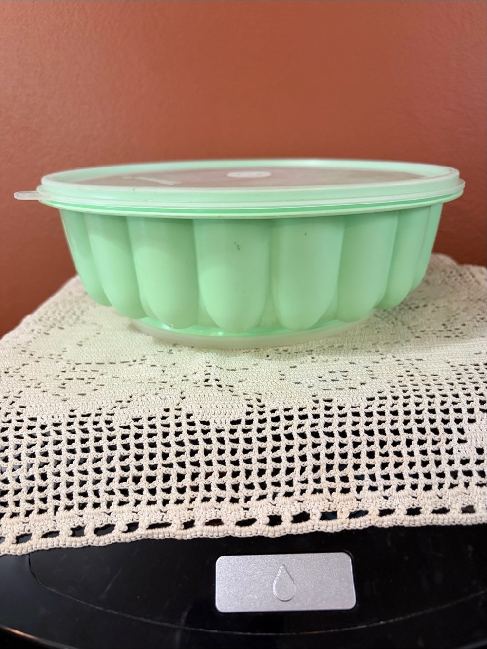 Tupperware Jello Mold - Picture 4 of 5